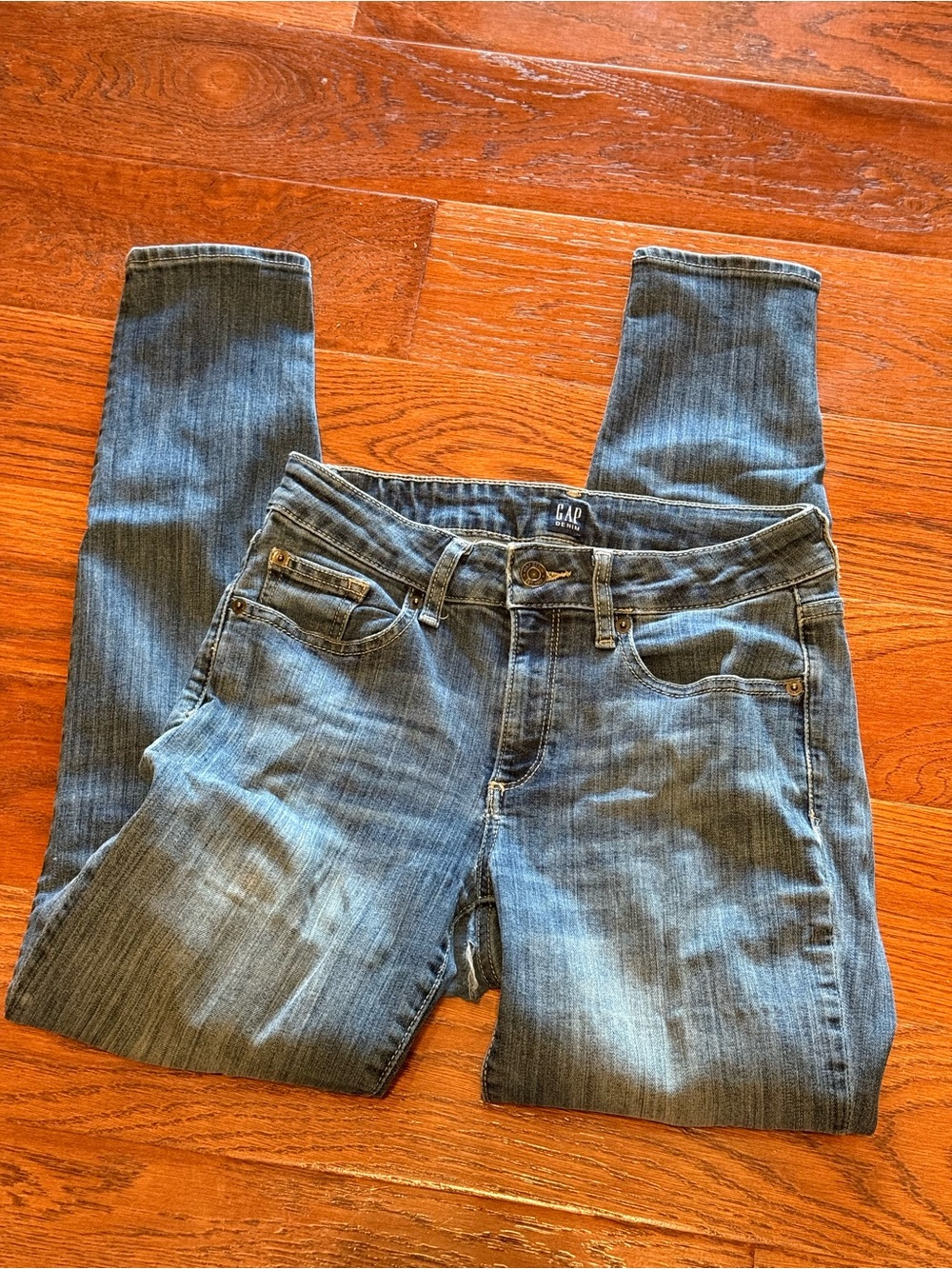 GAP Women's Light Blue Stretch Skinny Jeans mid rise  size 27